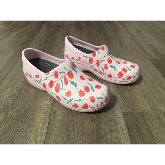 Crocs Neria Pro II LiteRide Graphic Clog Cherries Pink Milk Slip Resistant Sz 10 - Picture 1 of 7